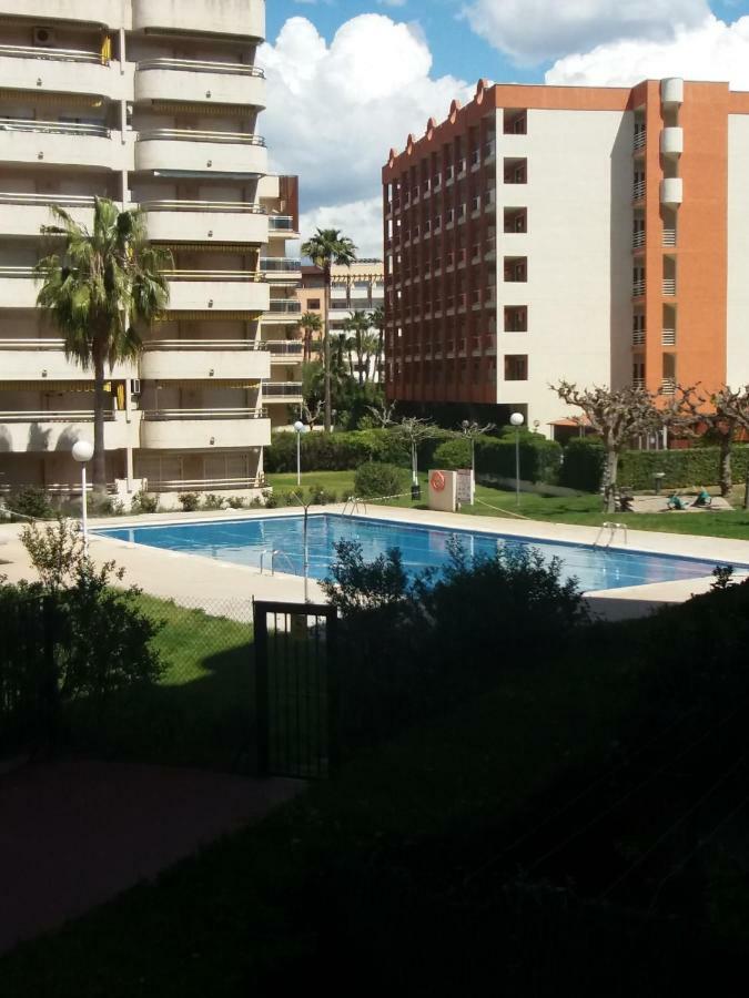 Bonito Apartamento Con Varias Piscinas Салоу Екстериор снимка